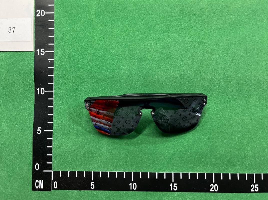  Louis Vuitton Sunglasses