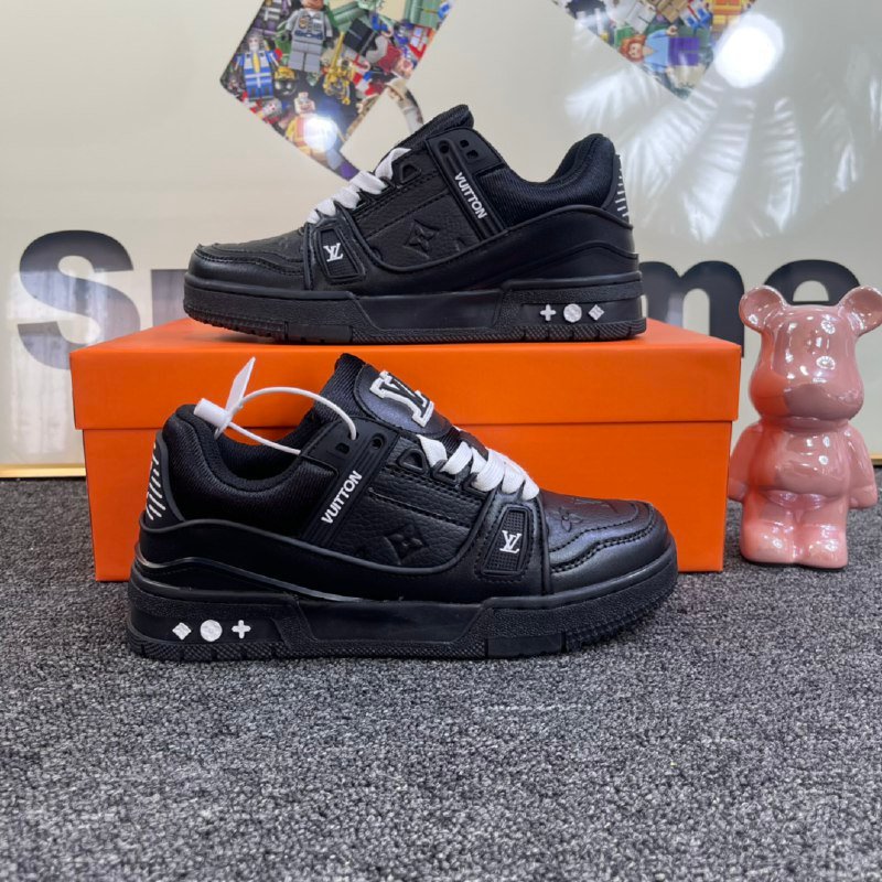 Louis Vuitton Trainer Sneaker