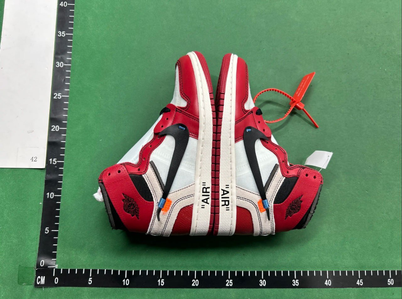 OFF WHITE x Jordan Air Jordan 1