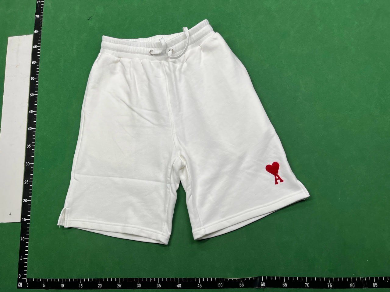 Ami shorts  (40 CP)
